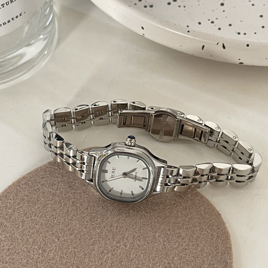 Simple Versatile Fashion Retro Summer Women's Watch - Body Bliss Essentials