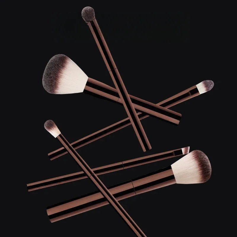 Hourglass Makeup Brush - No.9 Soft Fiber Hair Blending Eyeshadow Brush - Body Bliss Essentials