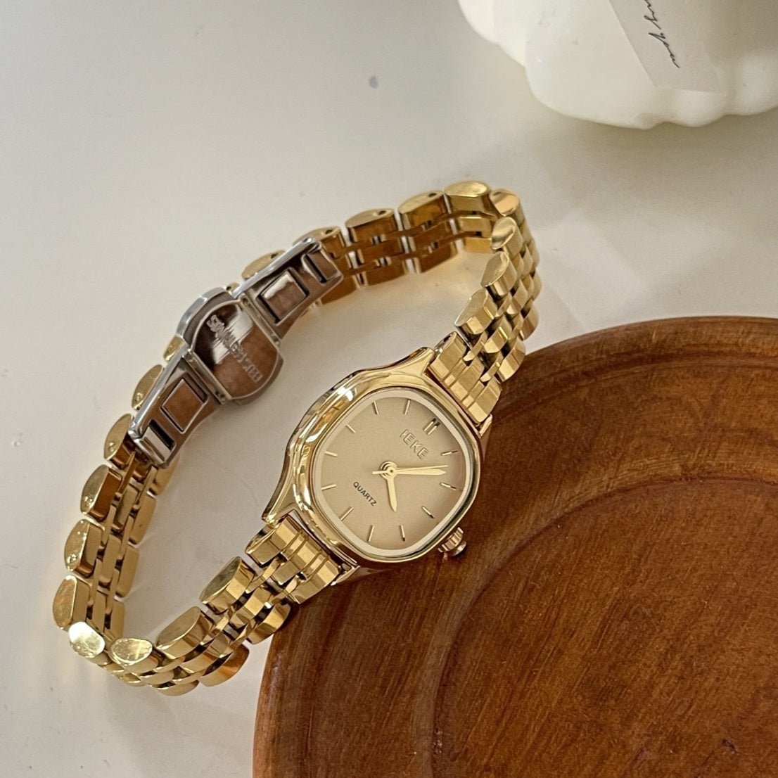 Simple Versatile Fashion Retro Summer Women's Watch - Body Bliss Essentials