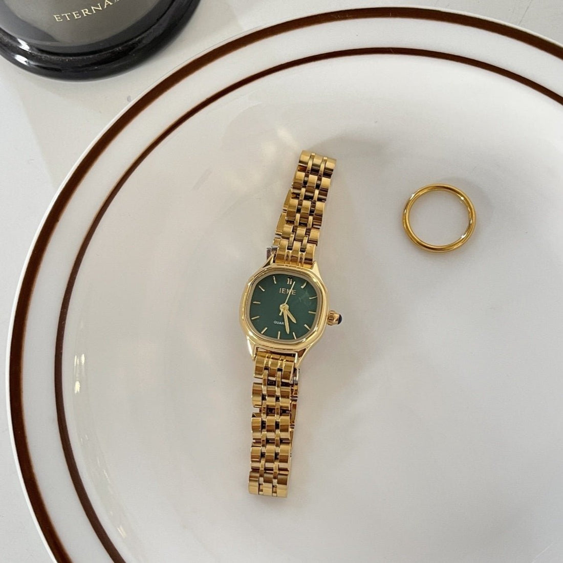 Simple Versatile Fashion Retro Summer Women's Watch - Body Bliss Essentials
